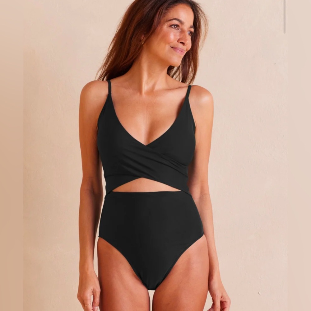 Brand new Summersalt Sea Breeze 1 piece size 6 Long Torso